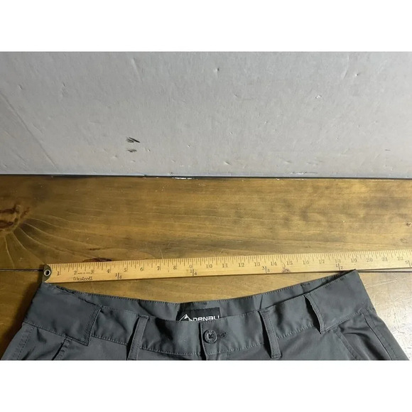 Denali Cargo Shorts Mens Size 40 Gray Flat Front Stretch Fit - Picture 6 of 9